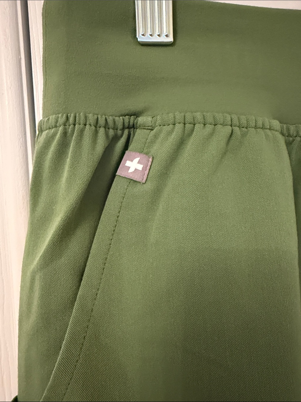 NWT Figs Zamora High Waisted Sage Green Scrub Pants Joggers - Picture 6 of 12